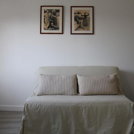 Agreable Maison De Ville Eyragues Exterior photo
