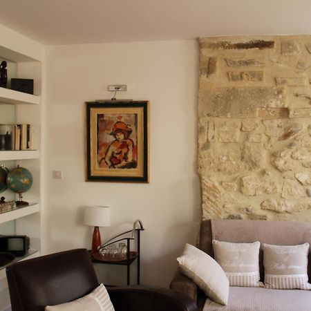 Agreable Maison De Ville Eyragues Exterior photo