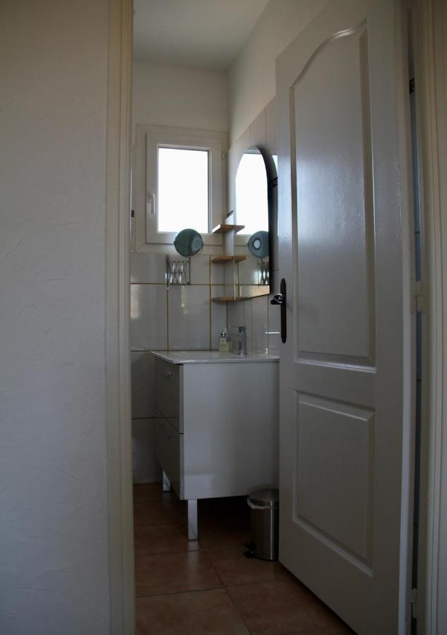 Agreable Maison De Ville Eyragues Exterior photo