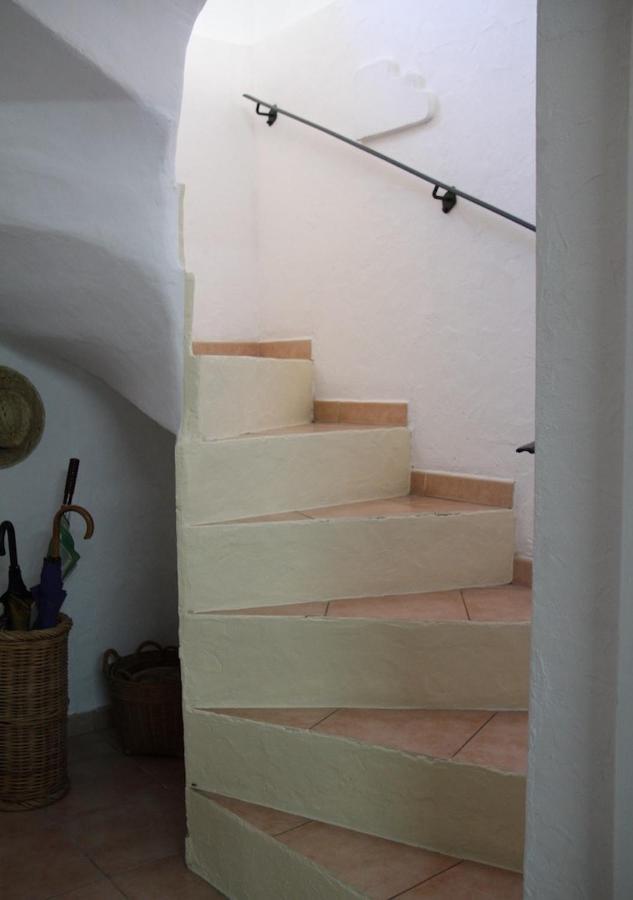 Agreable Maison De Ville Eyragues Exterior photo
