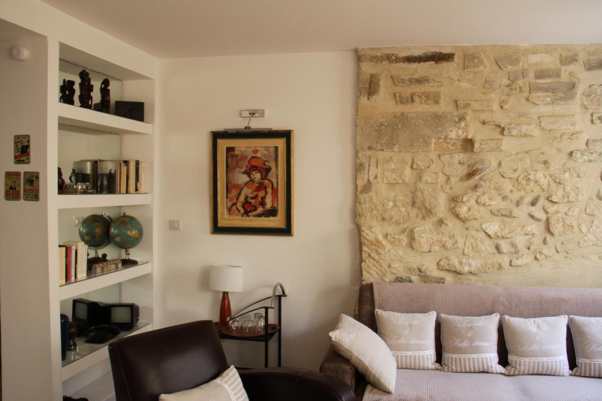 Agreable Maison De Ville Eyragues Exterior photo